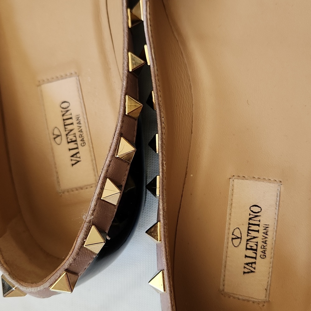 Valentino Garavani Black Patent Rockstud Ballet Flats - Picture 5 of 9